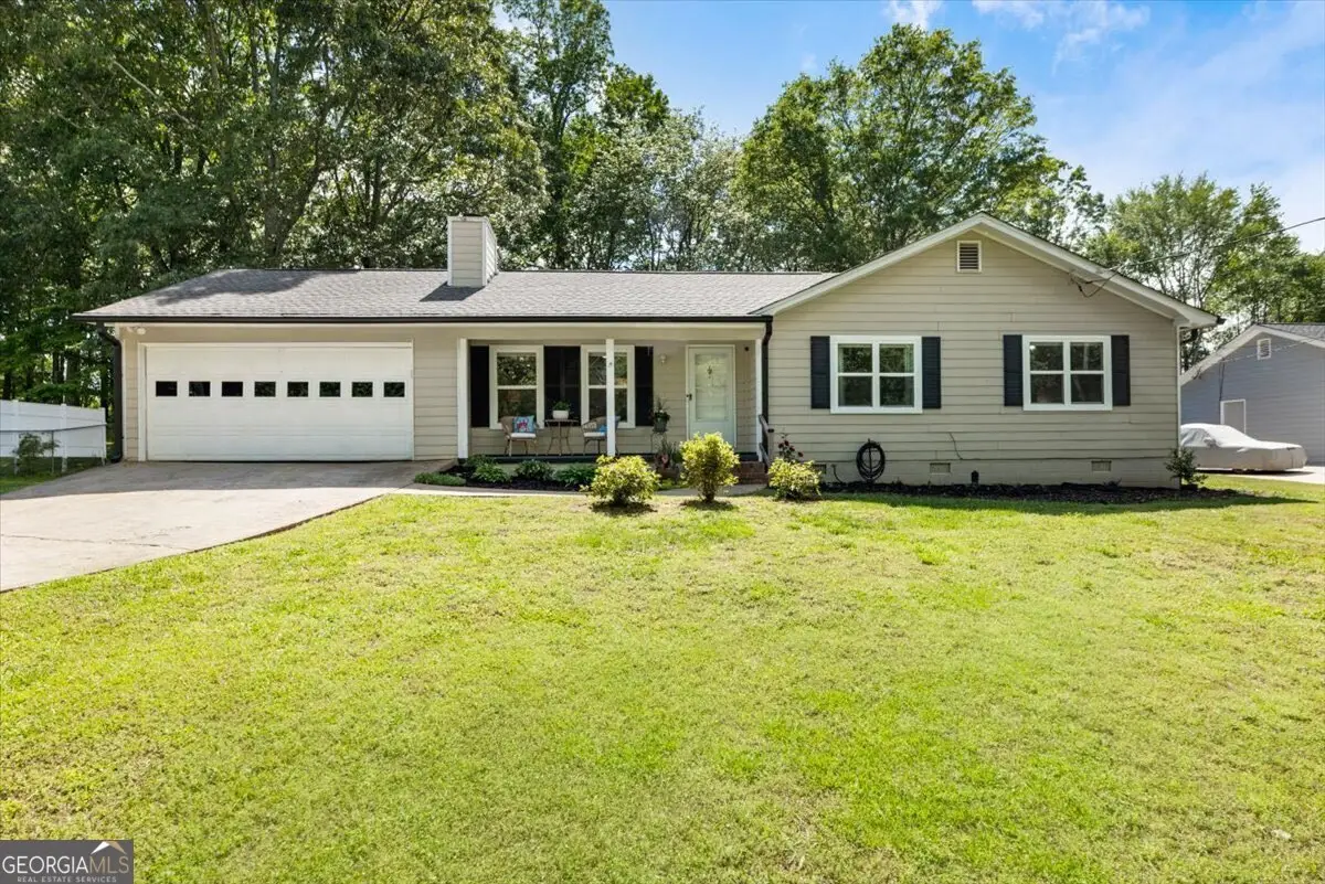 5627 Pinewood Drive, Flowery Branch, GA 30542 - #1