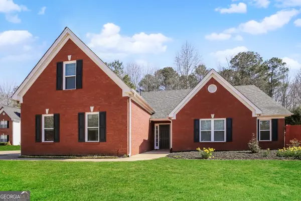 5382 Valley Forest Way, Flowery Branch, GA 30542