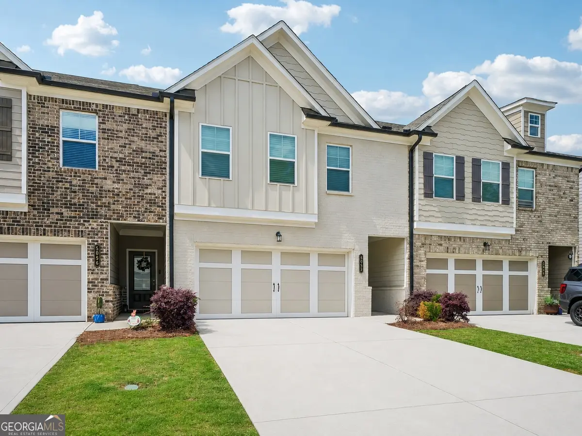 5052 Silver Fox Trail, Oakwood, GA 30566 - #1