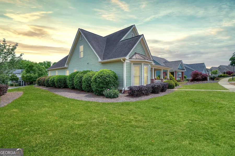 125 Hawthorn Way, Hoschton, GA 30548 - #2