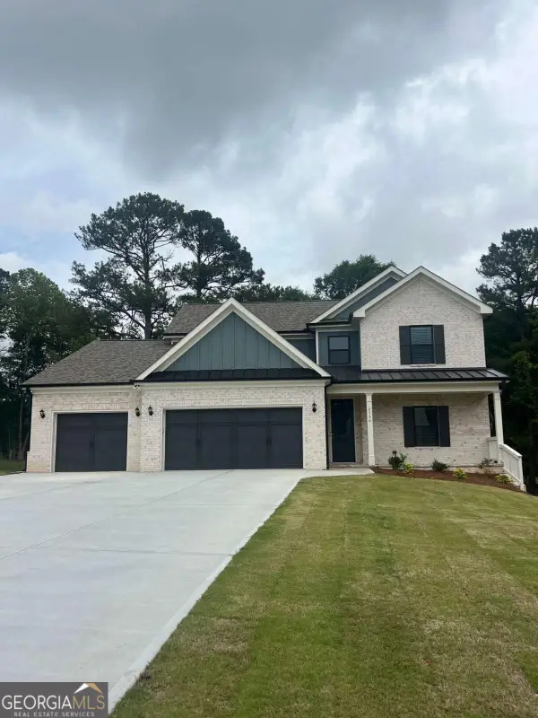 2736 Thomas View Court, Loganville, GA 30052