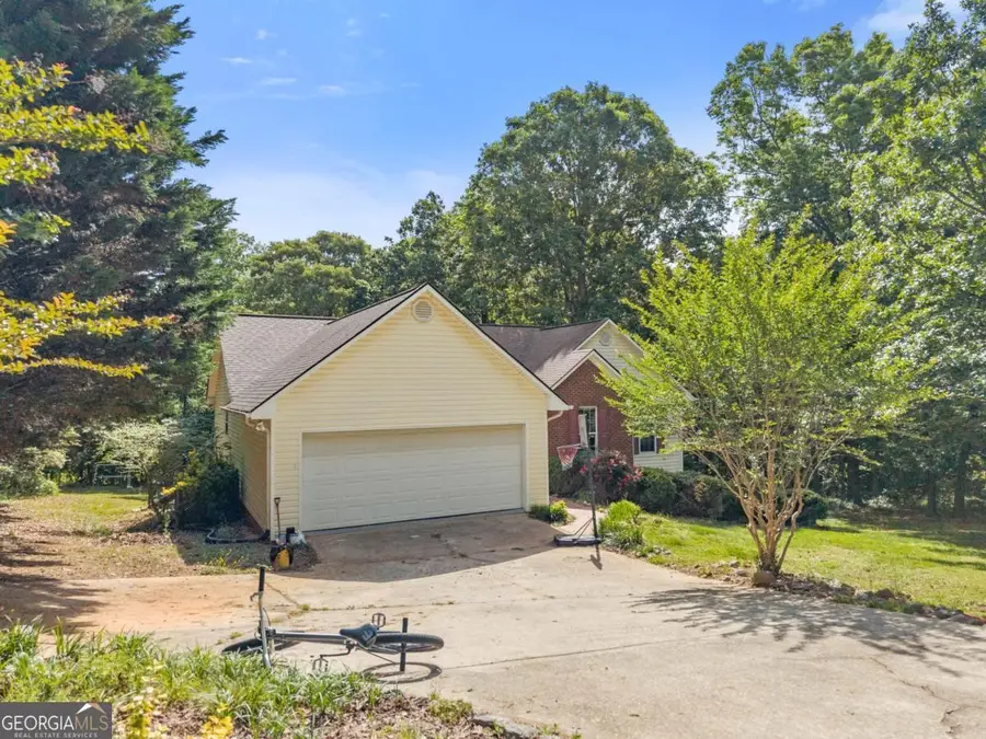 413 Rolling Meadows Drive, Cleveland, GA 30528 - #2