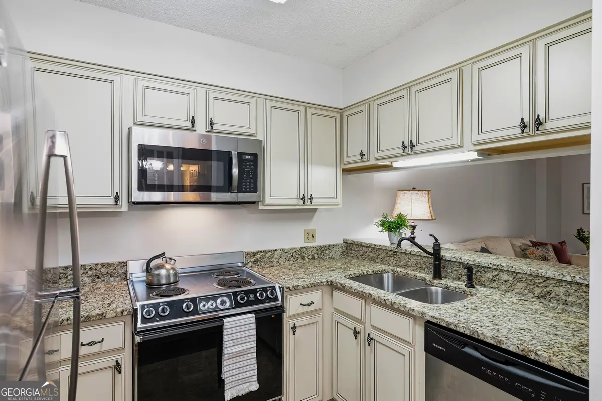 1800 Clairmont Lake #116, Decatur, GA 30033 - #1