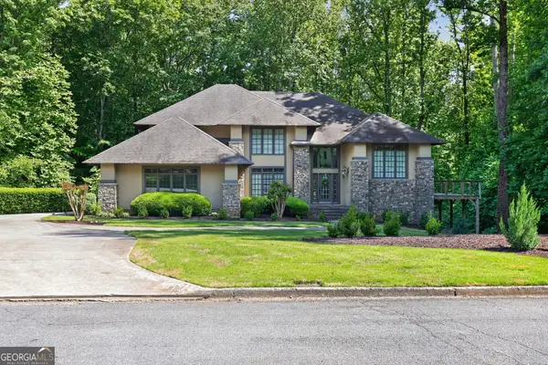 320 Waverly Hall Circle, Roswell, GA 30075