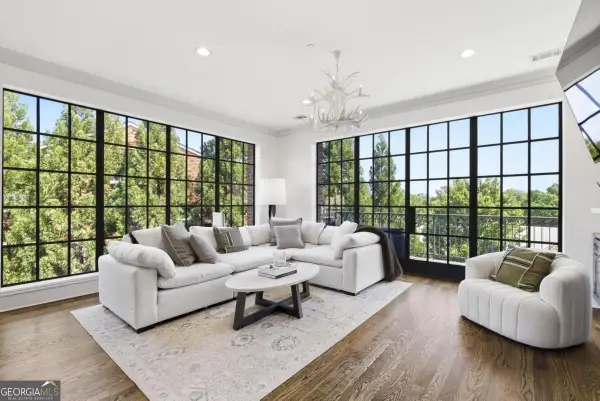 220 Vickery Falls Drive #220, Roswell, GA 30075