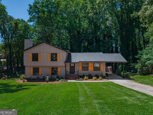 712 Overland Trail, Woodstock, GA 30189