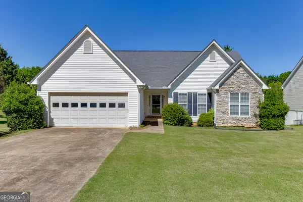 5972 River Oaks Drive, Flowery Branch, GA 30542