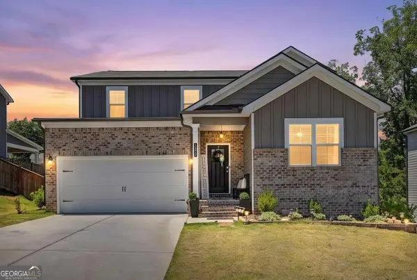 215 Summit Pointe Drive, Dallas, GA 30132