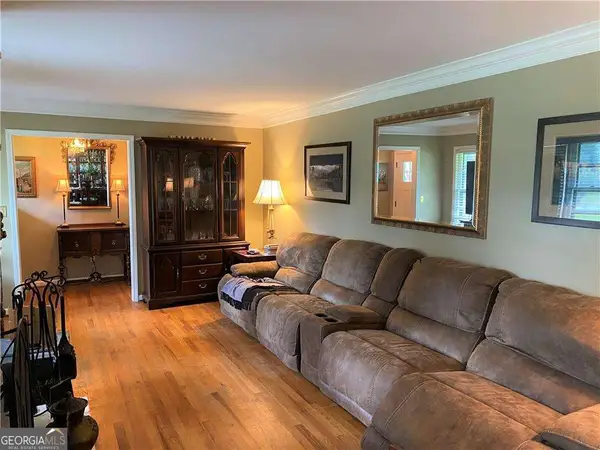 3727 Rainbow Circle, Snellville, GA 30039