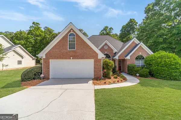 2111 Vintage Oaks Drive, Loganville, GA 30052