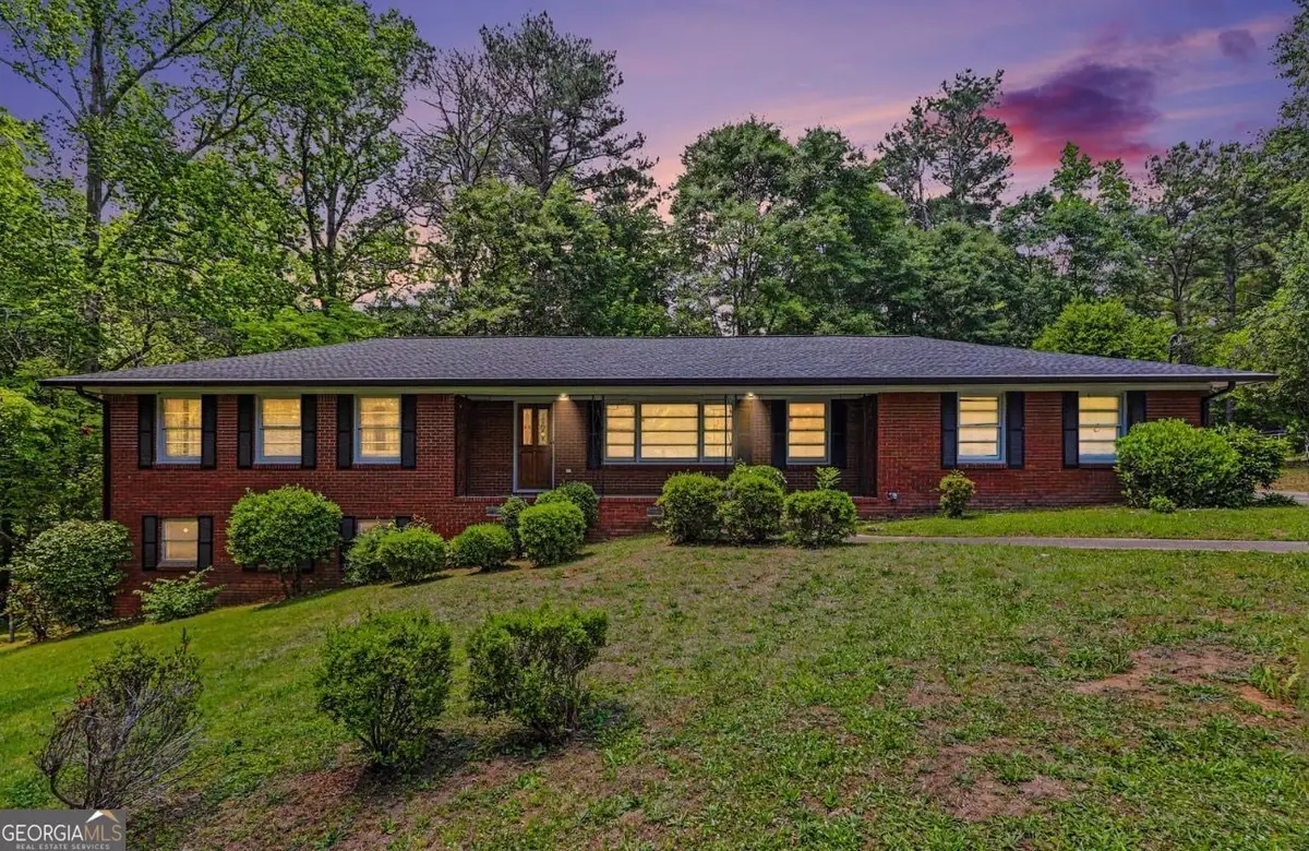 14 N Poplar Street, Fairburn, GA 30213 - #1