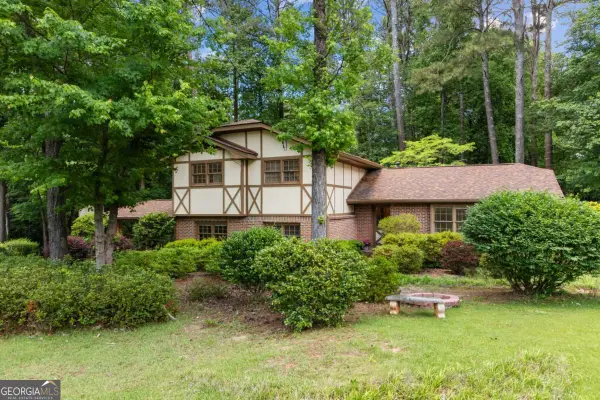 450 Baltimore Avenue Sw, Lilburn, GA 30047
