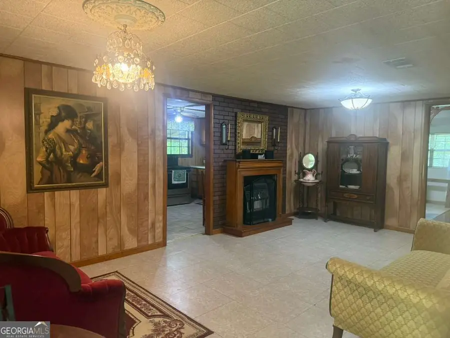 220 Presley Dr, Abbeville, AL 36310 - #3