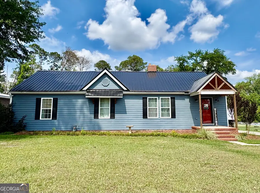 348 S Victory Drive, Lyons, GA 30436 - #2