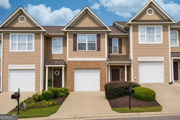 6311 Shoreview Circle, Flowery Branch, GA 30542