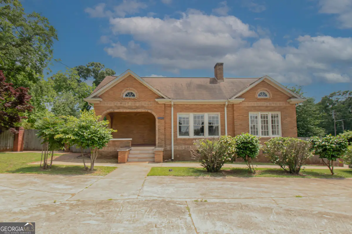 1358 W Poplar Street, Griffin, GA 30224 - #1