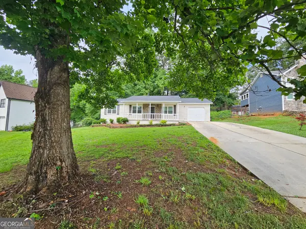 2896 Old South Drive, Jonesboro, GA 30236