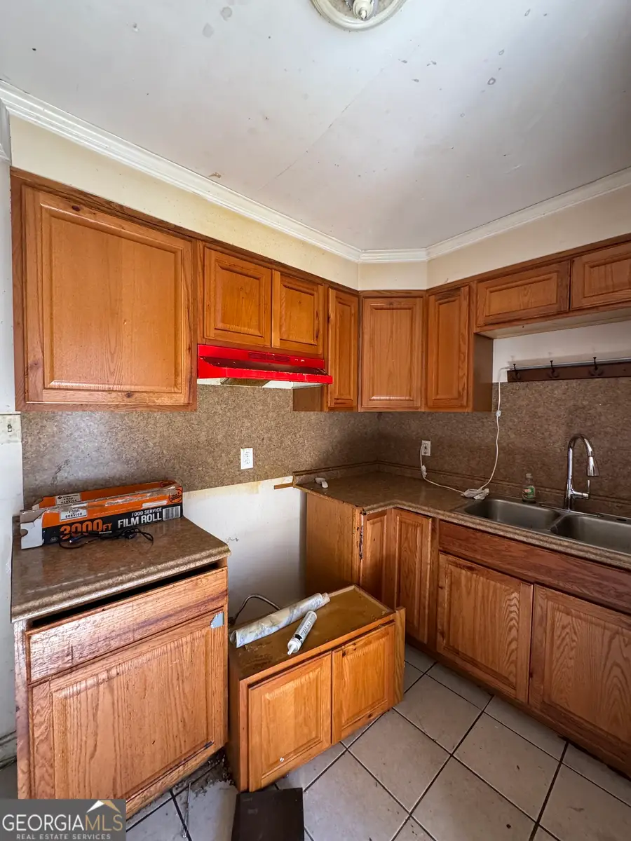 548 N Hill Street, Griffin, GA 30223 - #3