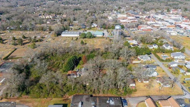 101 E Chambers Street, Forsyth, GA 31029 - #3