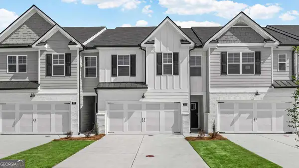 202 Sound Circle, Stockbridge, GA 30281