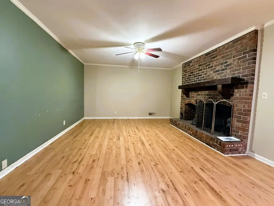 409 Edwards Street, Elberton, GA 30635 - #2