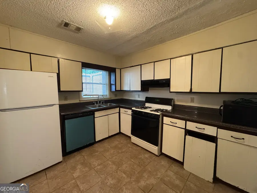 5140 Highpoint #21, Union City, GA 30291 - #3
