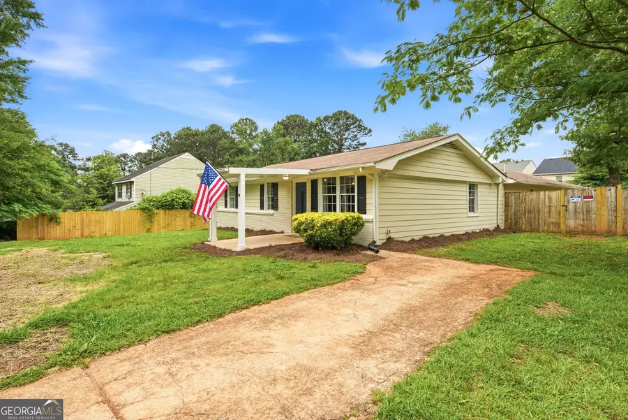 405 E E Wilson Street, Villa Rica, GA 30180 - #2