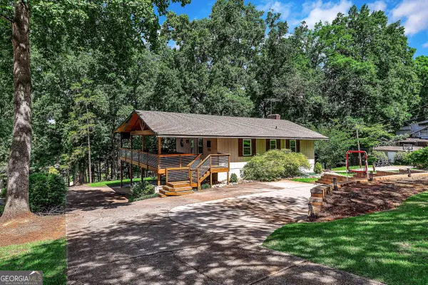 107 J Moore Avenue, Townville, SC 29689