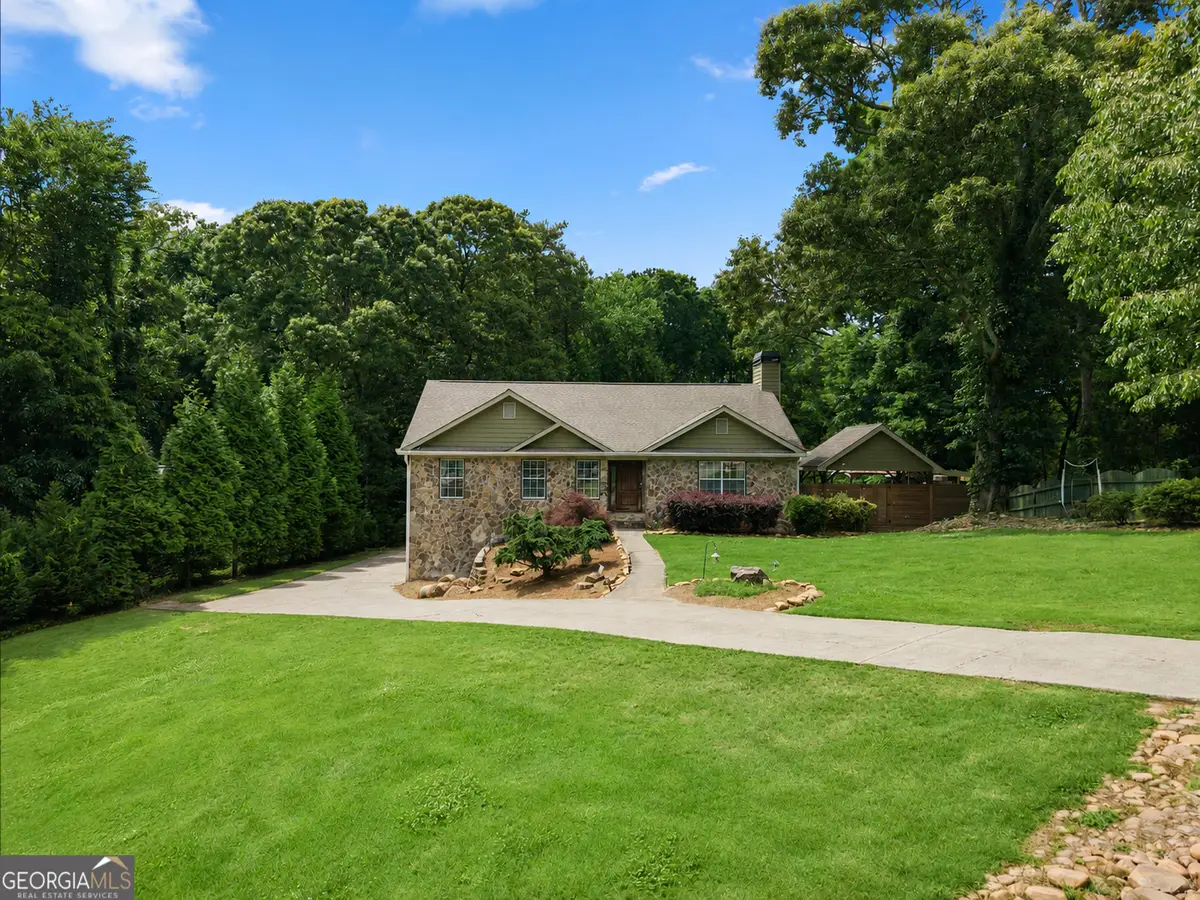 6610 Jessie Circle, Flowery Branch, GA 30542 - #1