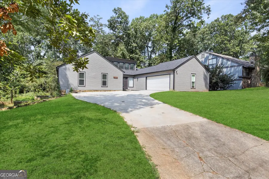 1060 Deer Chase, Stone Mountain, GA 30088 - #3