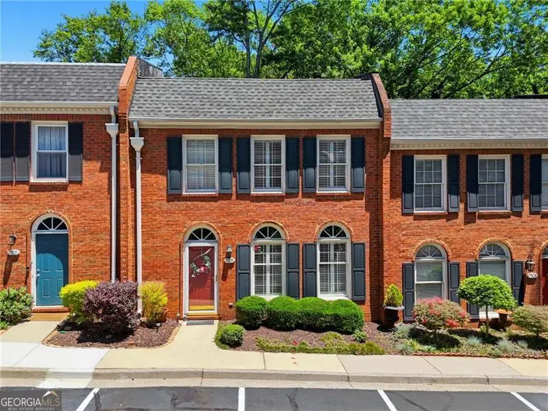 7505 Saint Charles Square #C8, Roswell, GA 30075 - #1