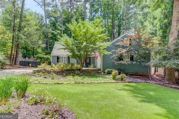 420 Taberwood Way, Roswell, GA 30076