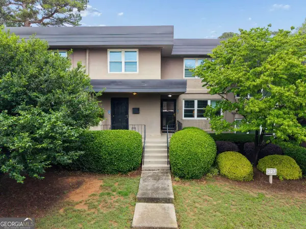 327 Lakemoore Drive Ne #B, Atlanta, GA 30342