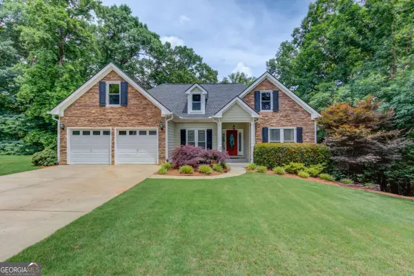 3160 Lakecrest Drive, Dacula, GA 30019