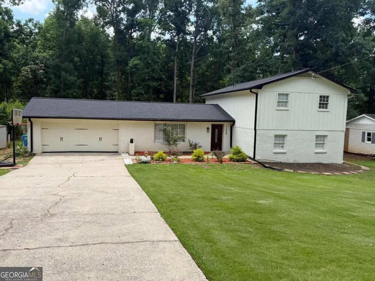 1208 Golden Circle Sw, Lilburn, GA 30047 - #1