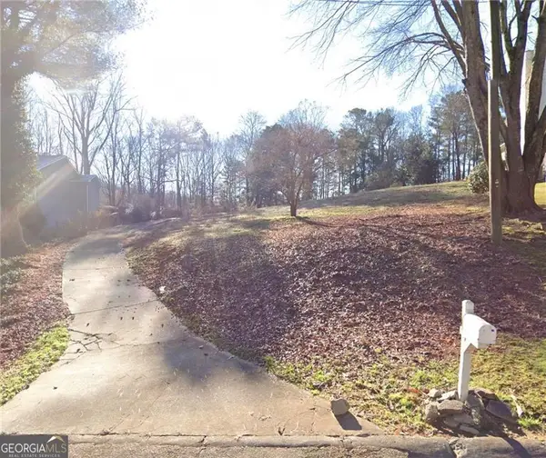 1359 Holly Bank Circle, Atlanta, GA 30338