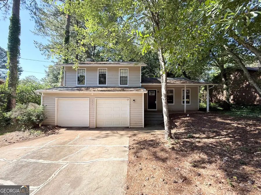 3901 W Wood Path, Stone Mountain, GA 30083 - #2
