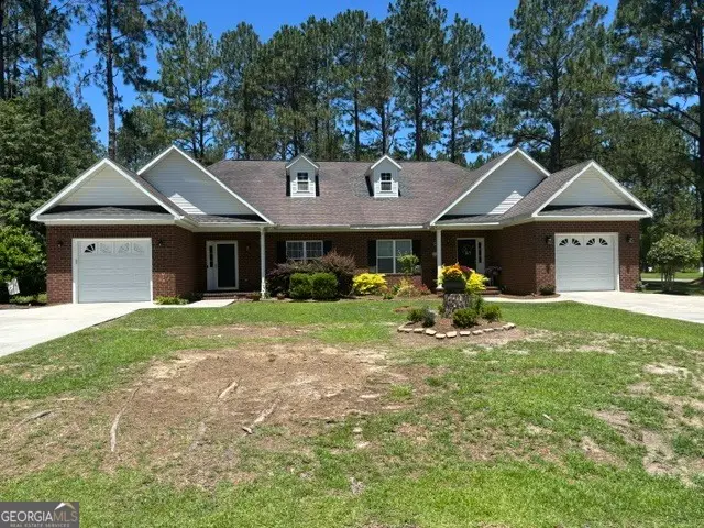 1124 B Southbend, Statesboro, GA 30458 - #1