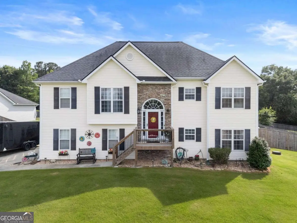 233 Cambridge Drive, Loganville, GA 30052 - #1