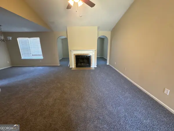 3235 Hunters Crossing Point, Lithonia, GA 30038
