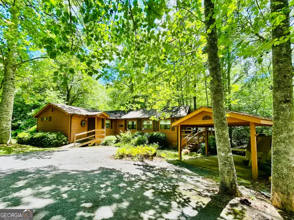 1815 Canoe Creek Dr, Hiawassee, GA 30546