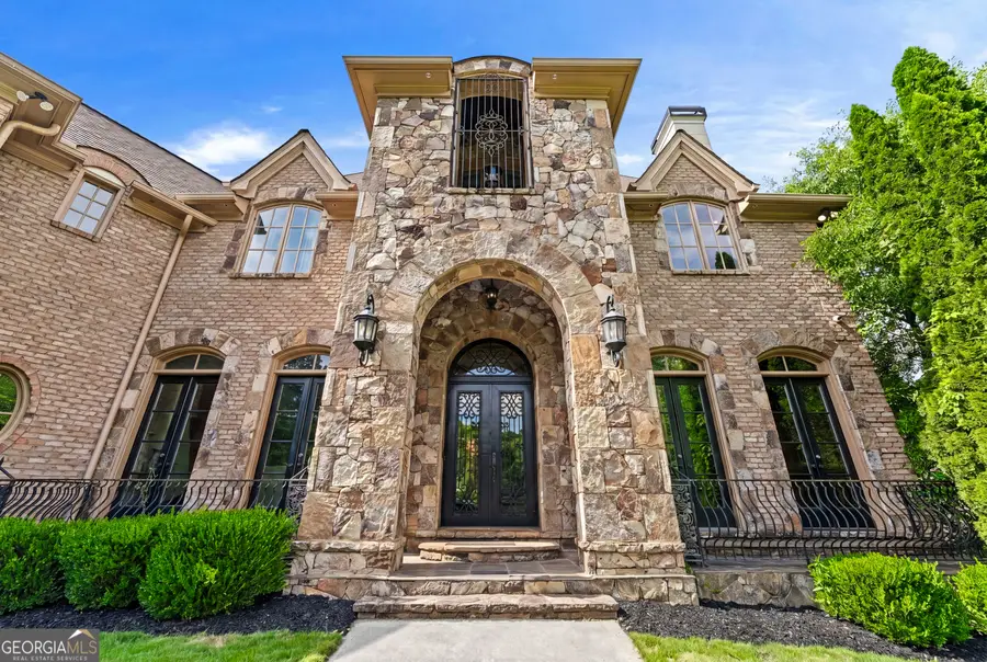 453 Londonberry Road, Sandy Springs, GA 30327 - #2