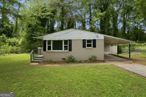 748 Amber Place Nw, Atlanta, GA 30331