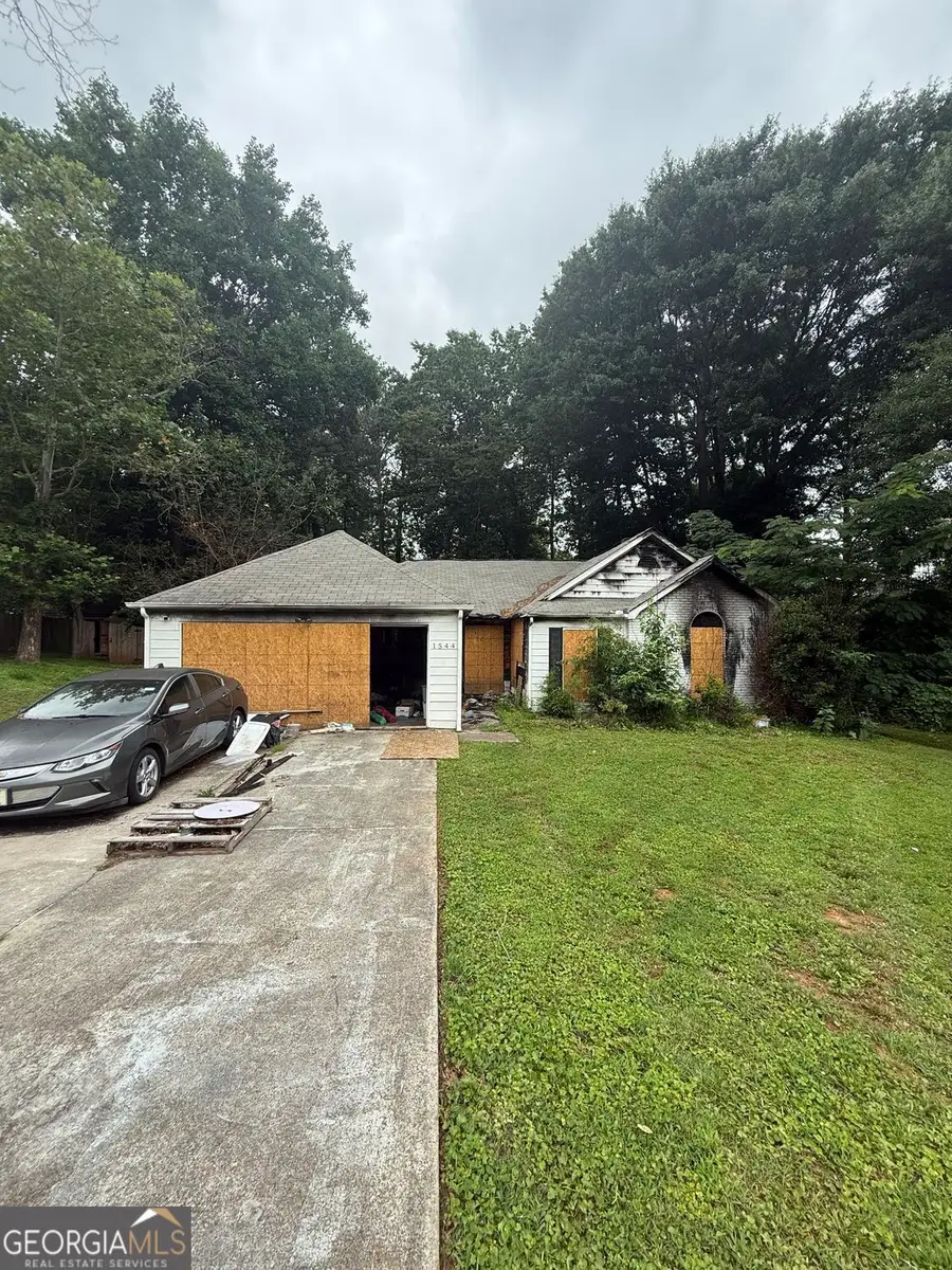 1544 Canberra Drive, Stone Mountain, GA 30088 - #2