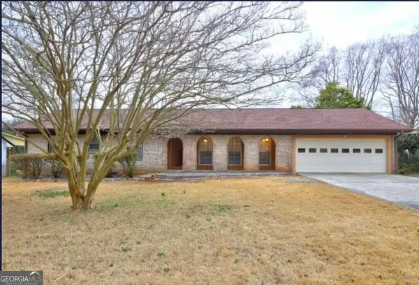 457 Castleaire Drive Sw, Stone Mountain, GA 30087