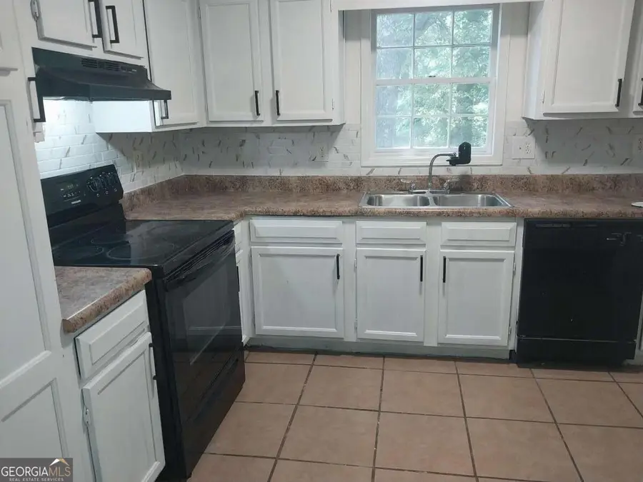 15 Lakeview Lane, Stockbridge, GA 30281 - #3