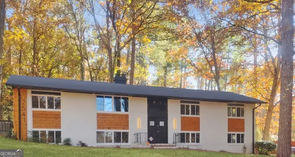 2541 Peyton Woods Trail Sw, Atlanta, GA 30311