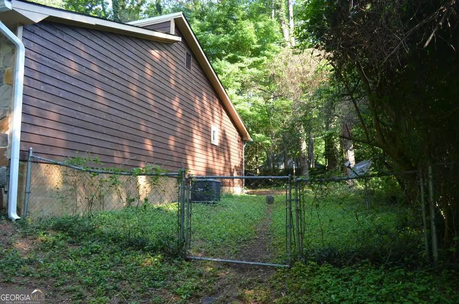 4987 Dekalb Way, Stone Mountain, GA 30087 - #2