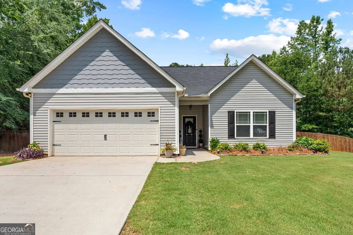 273 Park Pine Circle, Grantville, GA 30220 - #1