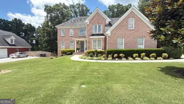 918 Edgewater Drive, Loganville, GA 30052
